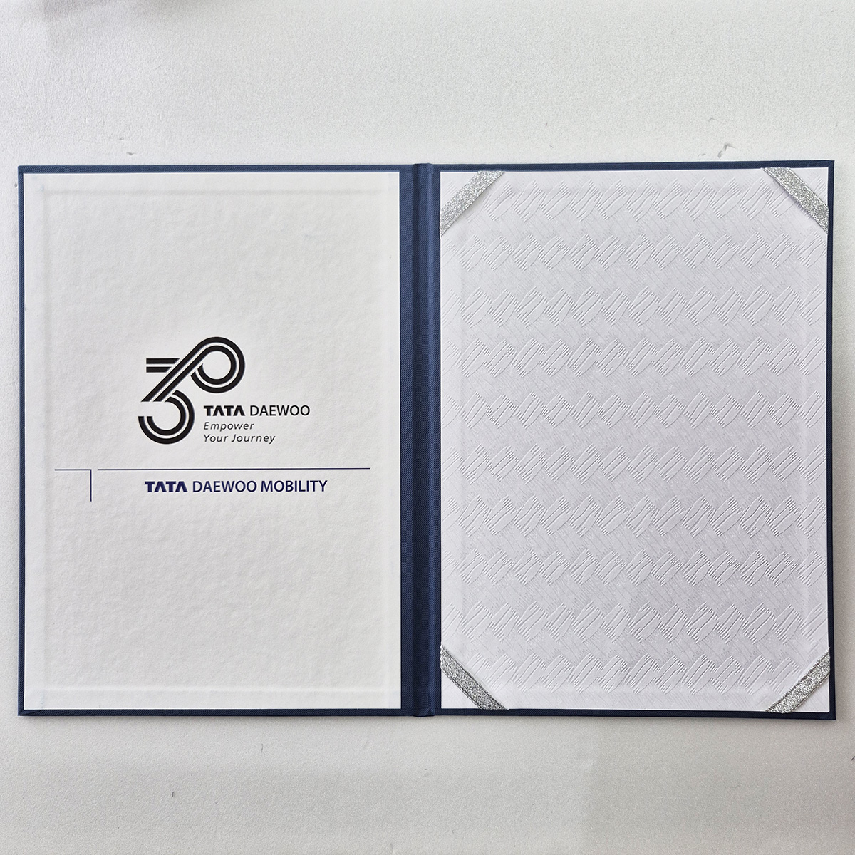 다크블루 엠보패턴 친환경 상장케이스 세로형 SC001335
